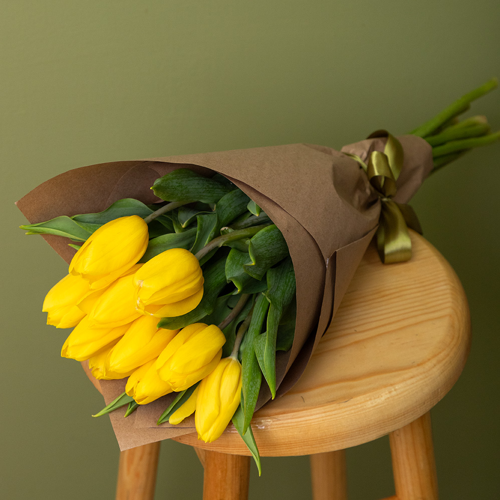 Ramo 10 tulipanes amarillos